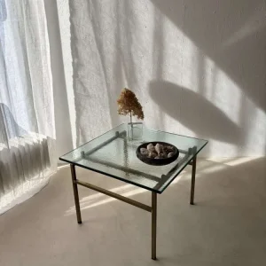 Zweedse messing salontafel met gemarmerd glazen blad jaren 60